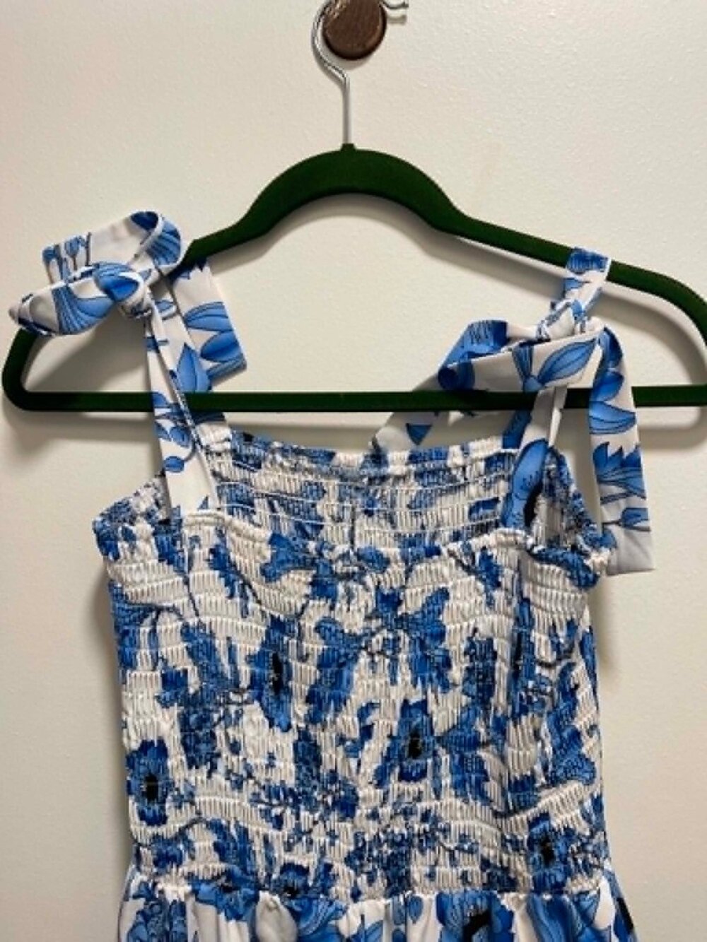NWOT Sz L Blue and White Floral Smocked Maxi Dress - Picture 6 of 7